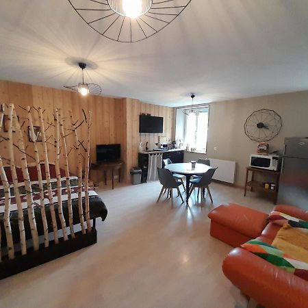Studio Cosy De 2 A 4 Personnes Au Coeur Du Haut Doubs, Entre Les Lacs, Les Montagnes Et Les Vignobles Apartment Frasne Luaran gambar
